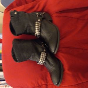 Gianni Bini ankle boots